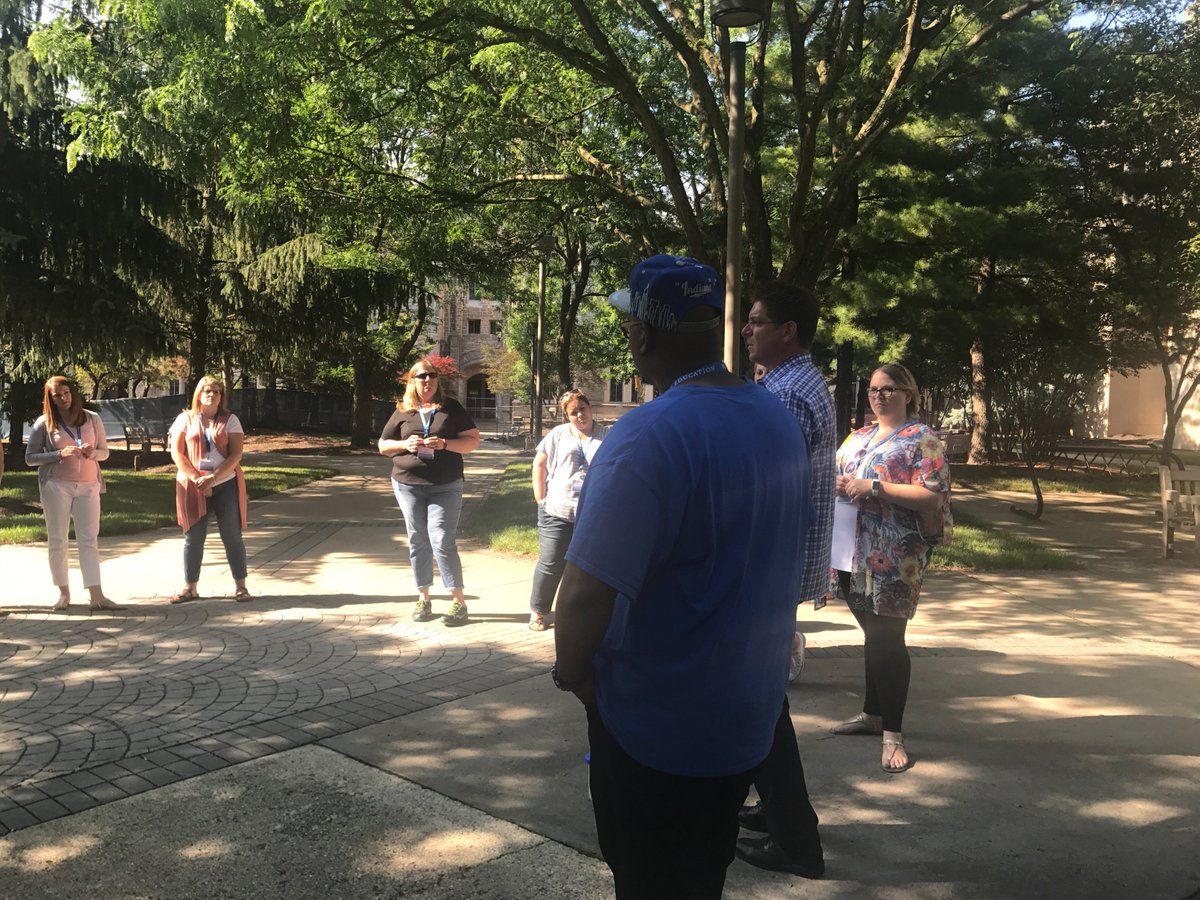 ChandaJones12's tweet photo. Ryan is explaining how to play the math game ball toss! #TEACHButler2017 https://t.co/CLh0SrIREe