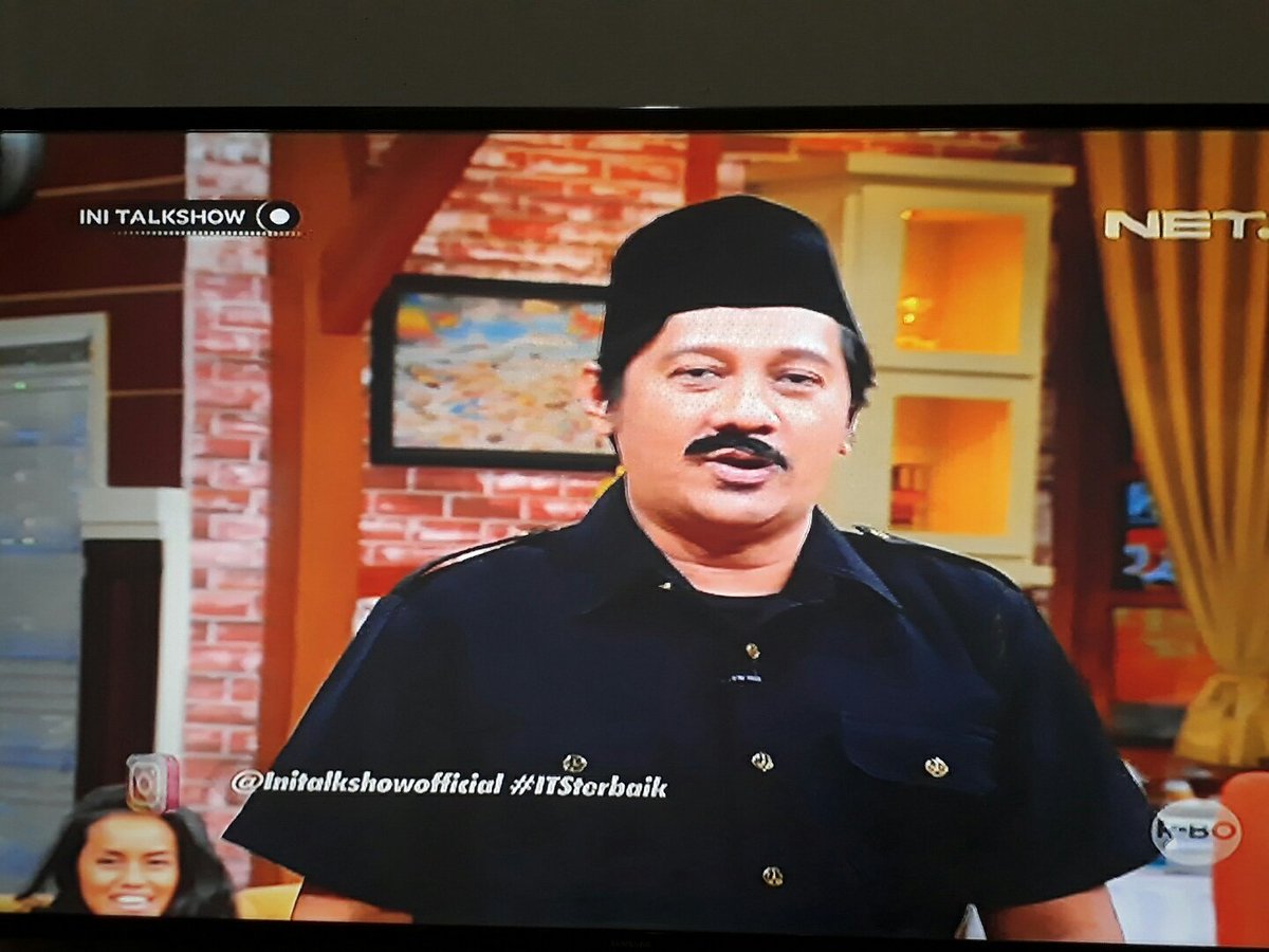 marilyn_alex17's tweet photo. Lucu segmen ini wkwk om andre jadi pak rt 😂😂😂 @newsuleprikitiw @andretaulany74 @Ini_Talkshow https://t.co/98ffj9rXqp