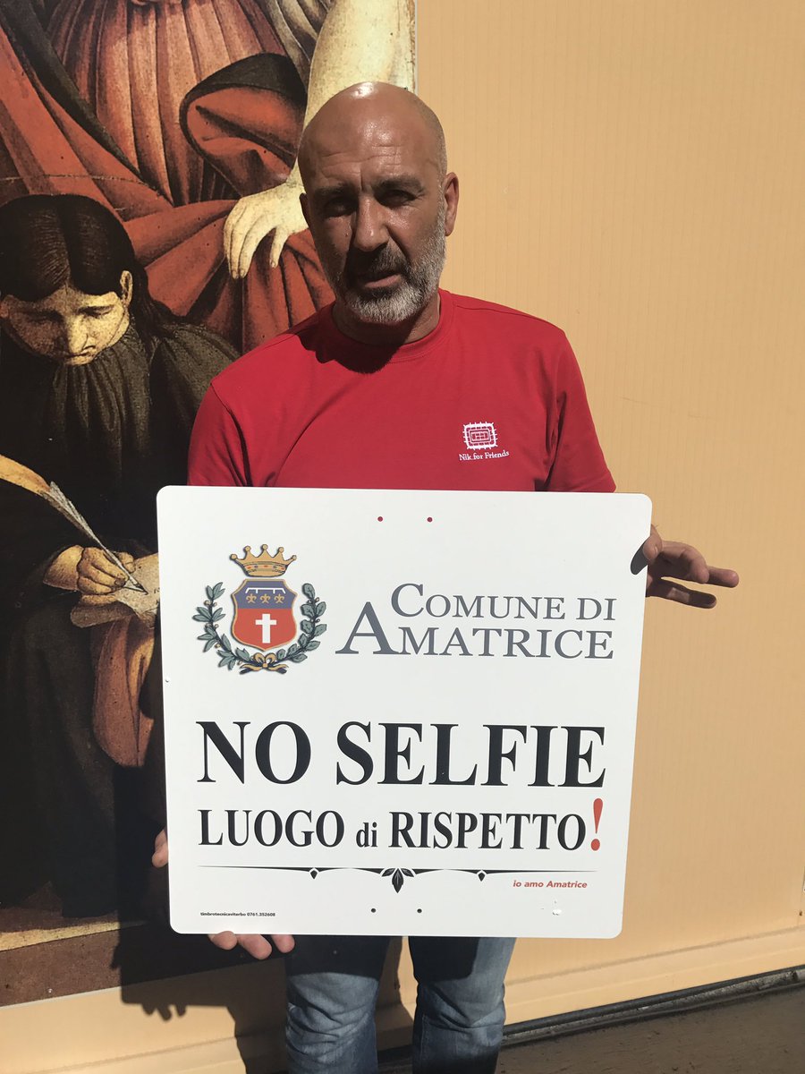 Risultati immagini per cartello anti selfie amatrice