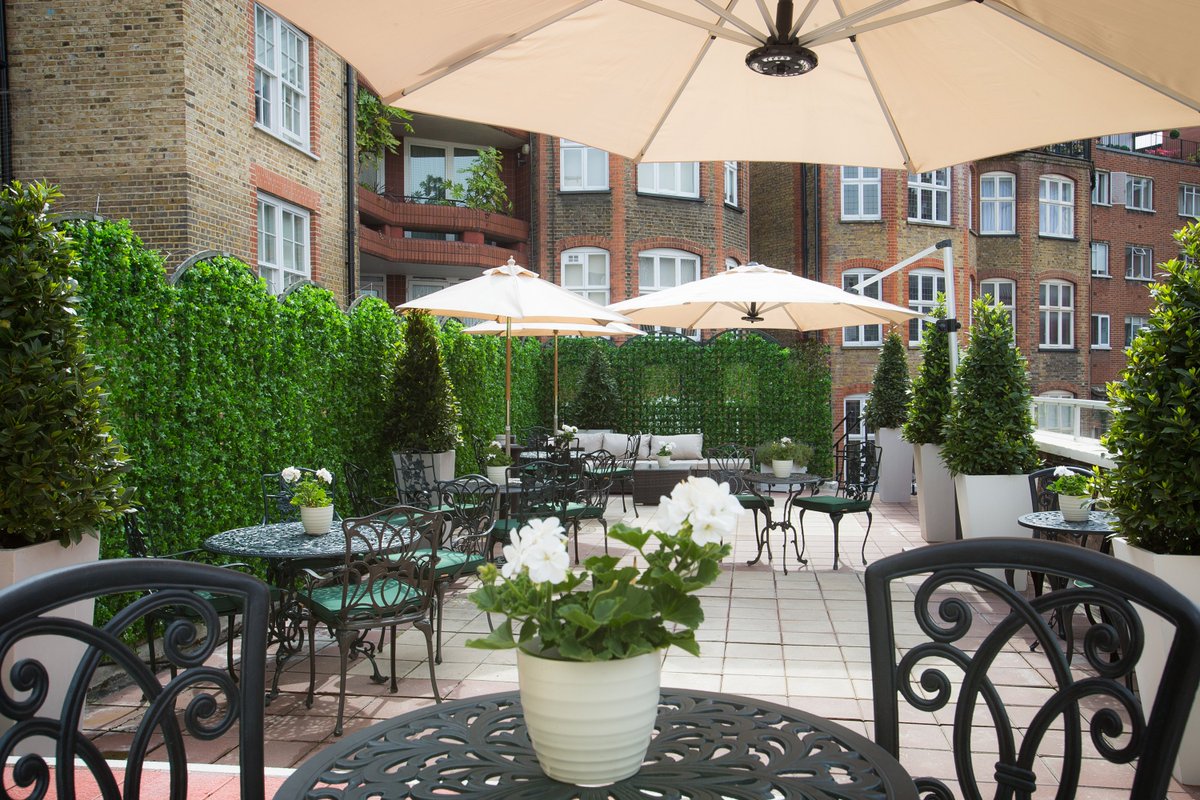 30Pavilionroad's tweet photo. Looking for a last minute #summer party venue? Why not exclusively hire 30 Pavilion Road and enjoy your very own townhouse and roof terrace! https://t.co/4nxO7ruNhp