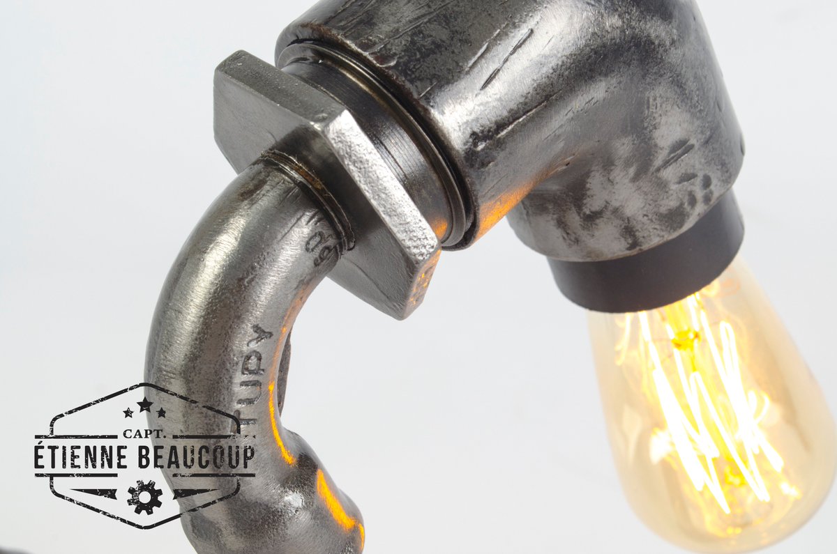 etiennebeaucoup's tweet image. New pipelamp finished. #P010 - VIPER. #industrialfurniture #industrial #industrieelwonen #reuse #pipelamp