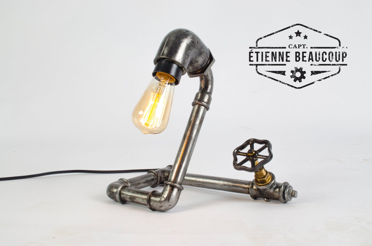 etiennebeaucoup's tweet image. New pipelamp finished. #P010 - VIPER. #industrialfurniture #industrial #industrieelwonen #reuse #pipelamp