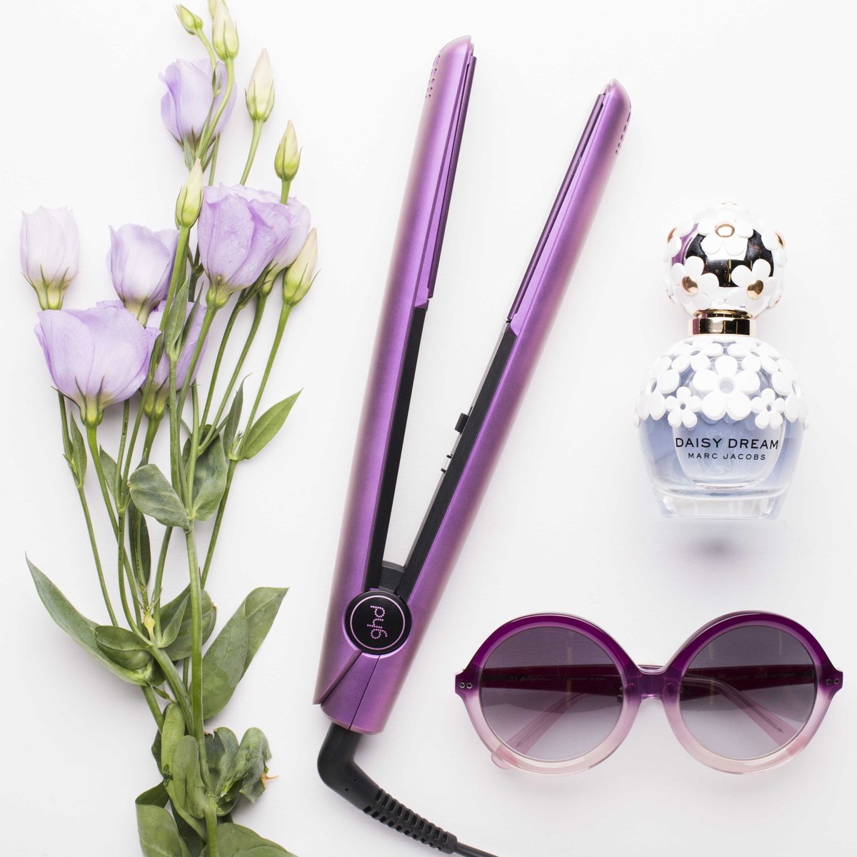 hairmagazine's tweet photo. #FREEBIEFRIDAY In honour of @ghd's 16th birthday, we're giving away a ghd IV Purple Styler! Follow and RT to enter (Ends 25.06.17 @ 11.59pm) https://t.co/0ej5aLY6yW