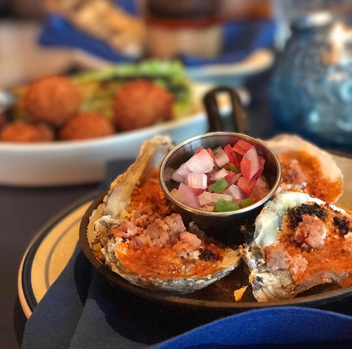 SmokePlano's tweet photo. Our Fire Roasted Oysters are so delicious that you might not want to share. #nojudgement 

📸: IG: chefdrew82 https://t.co/8pCpqII15B
