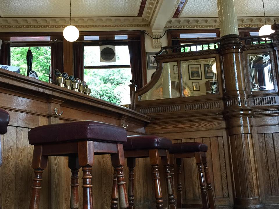 RoseburnBar's tweet photo. Come in and take a seat with us this Monday and enjoy a pint or two at the Roseburn Bar! #Roseburn #Mondaypints https://t.co/YoIbcXGXnt