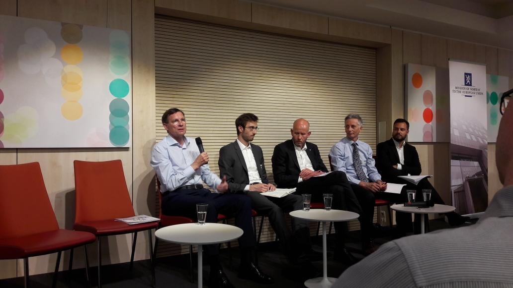 MaximoBXL's tweet photo. DG @EU_Aluminium @GerdGotz 
"We look policy from a value chain and strategic  perspective" 

#sustind 

Cc @CEgenhofer https://t.co/VSahlgcCaI