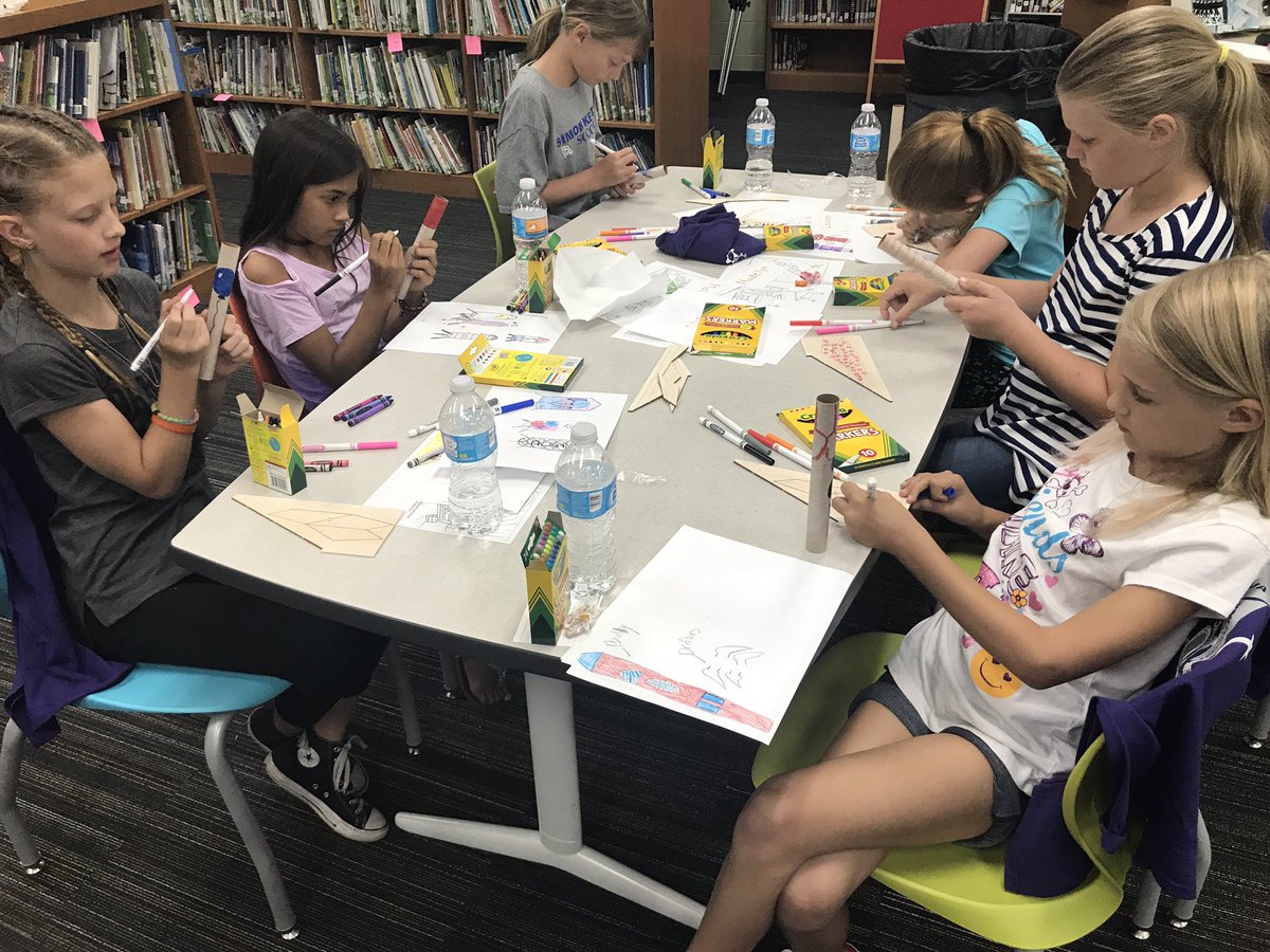 JonesSVALMS's tweet image. Future engineers at work! #rocketdesign #SummerofSTEM @carriebholloway @GCSCSTEM @JChav80 @svasteamlab