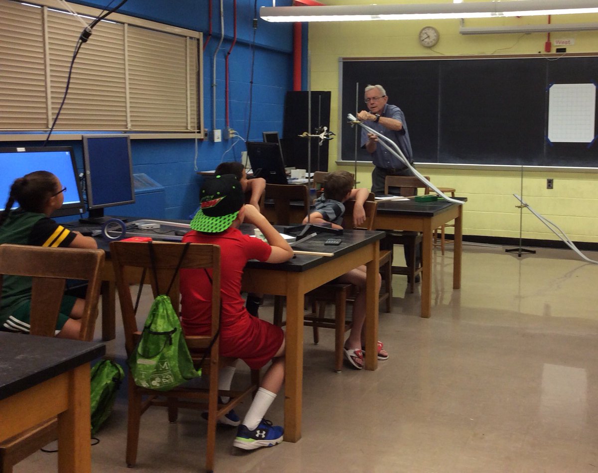 c_stem's tweet photo. @usd383 #383STEM @KSUCollegeofEd @KSUPhysics thankful for professors that share their knowledge with our students in summer STEM https://t.co/n9jPD7ucFD