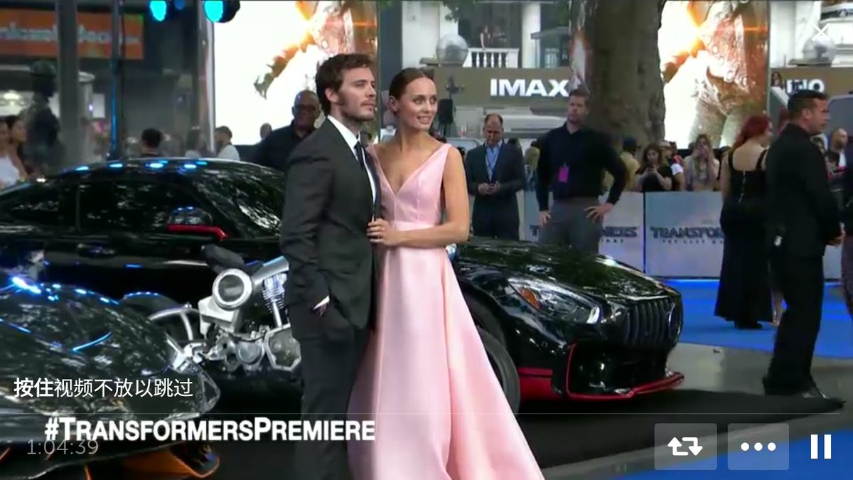 purplevrof's tweet photo. Oh! Sweetness overload 😍That little kiss is too cute!😍You two are my favorite real time couple😘True love power! @laurajhaddock  @samclaflin https://t.co/lVE1ew00Wm