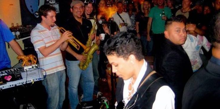 Miamicom's tweet photo. The end of an era: @jazidnet is being sold. https://t.co/iK7b9mwlYo https://t.co/bq2OA2LVz9