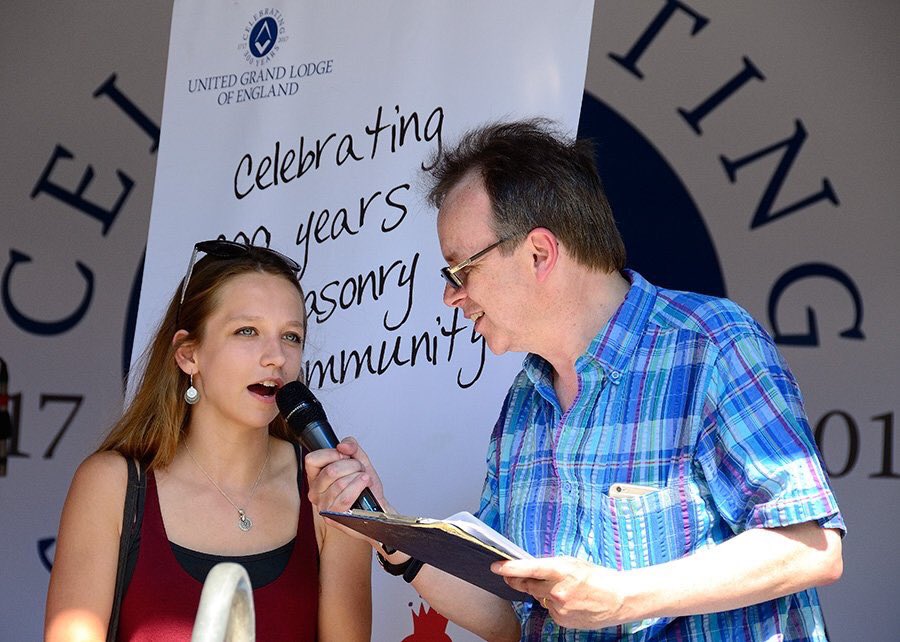 RadioGraham's tweet photo. One highlight @NottsMasons @NottsMasons300: Chatting to @MollyWindsor97 alongside @xHanPanx &amp; @MPArrowsmith of @NottsActors 🎤
A great day!☀️ https://t.co/sRDaW7Zexb