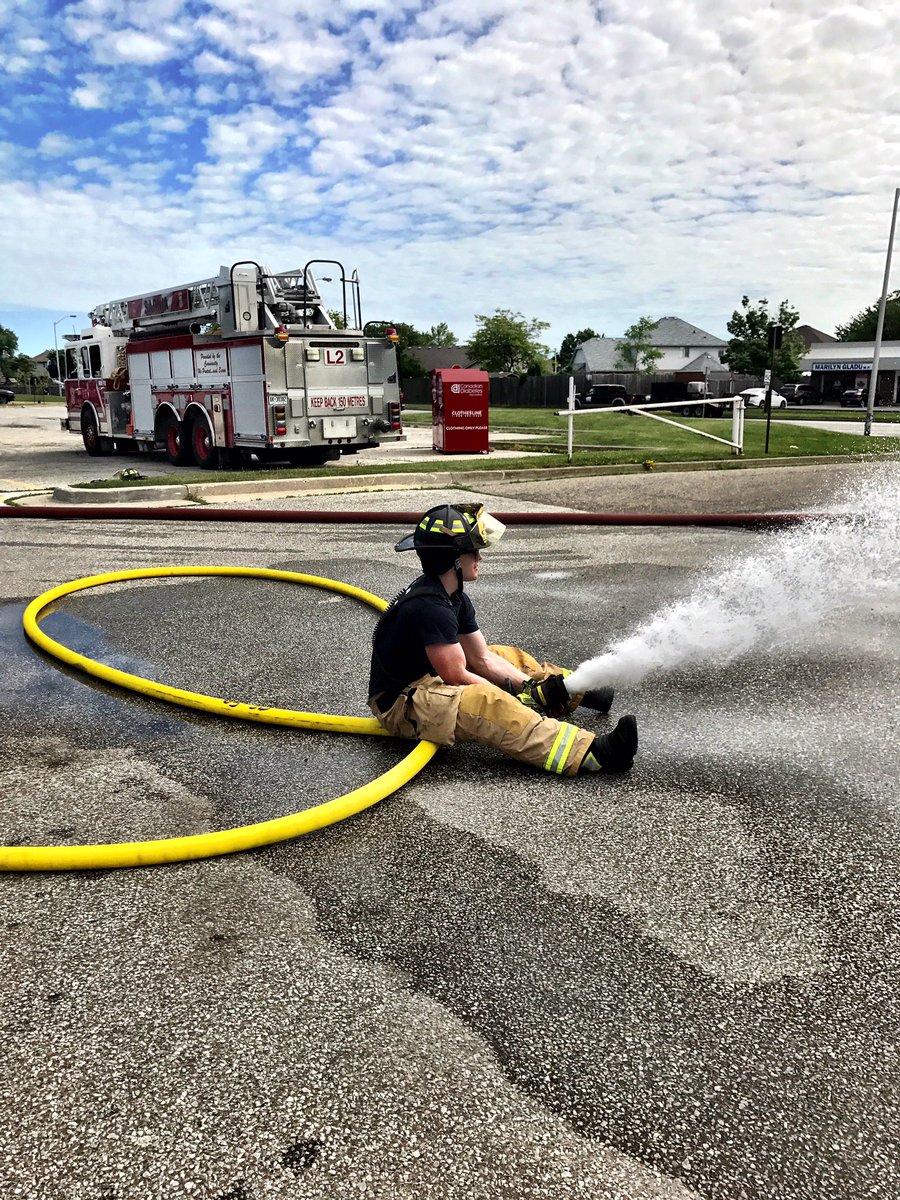 SarniaFire's tweet photo. Today @SarniaFire is training on forward hose attacks, including catching a hydrant, and getting 2 hose lines flowing for a rapid attack. https://t.co/9yeEyNmPXt