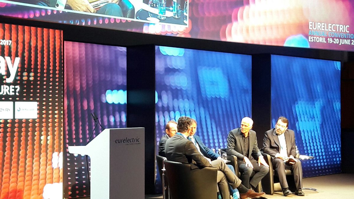 #EURELECTRIC2017 Our President, Javier Ormazabal, takes part in the today last panel debate.