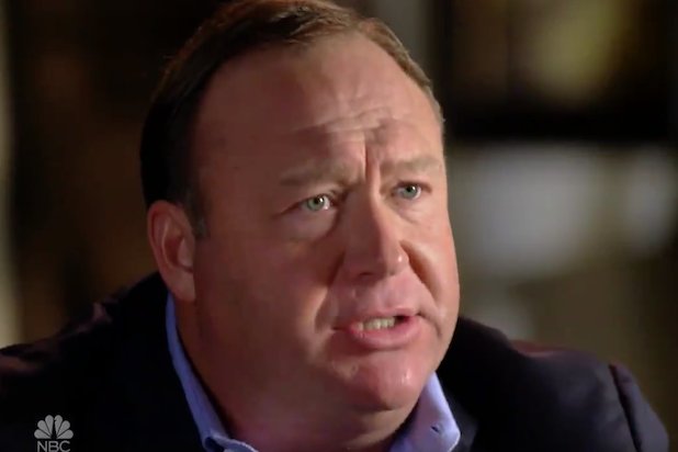 TheWrap's tweet photo. #TVRatings: Megyn Kelly's Alex Jones Interview Struggles Against #USOpen Golf
#SundayN... https://t.co/iPyqSBwqJU https://t.co/AlBdpVRgKl