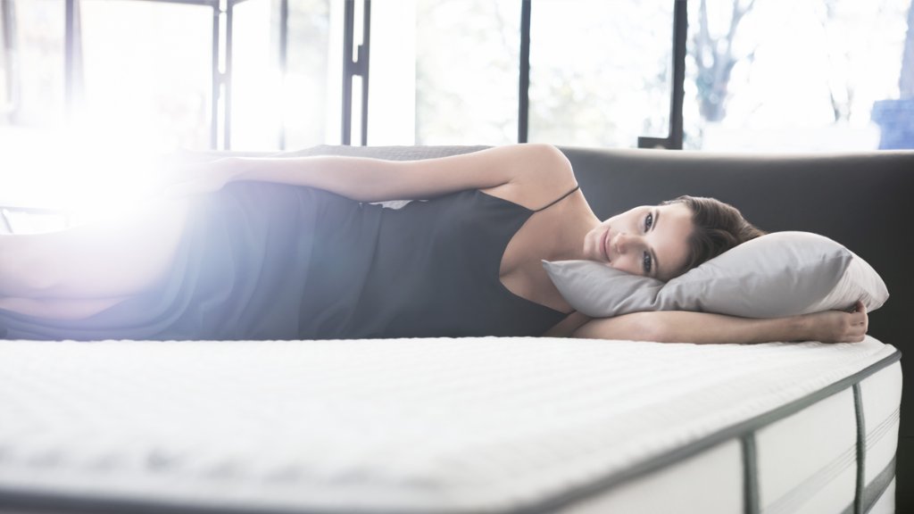 Beautyrest's tweet image. #SleepKnowledge: According to Beautyrest® Sleeptracker® statistics, we spend about 7.5% of our time in bed awake.