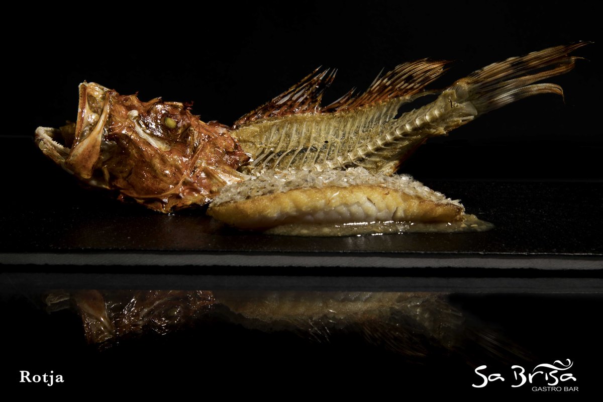 SaBrisaRest's tweet photo. ¡Bienvenidos al mejor viaje gastronómico de vuestras vidas!
#Ibiza #SaBrisa #Pescado #Rotja @peixnostrum https://t.co/32gvhnlN0E