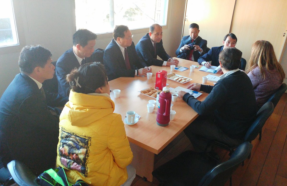 SDEQuilmes's tweet photo. Mantuvimos una reunión con funcionarios de Nanchang, China 🇨🇳 en el marco del convenio de cooperación comercial entre ambas ciudades https://t.co/80g5ynaEc7