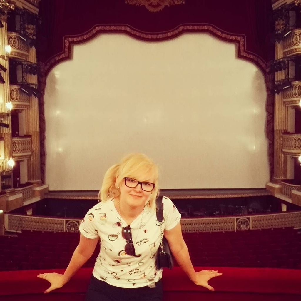 ElliSylvia's tweet photo. Petite visite du Teatro San Carlo ce matin ❤️🎶 #teatrosancarlo #naples #napoli #italie #italy #holiday #vacation #… https://t.co/c6HqOvZ5cm https://t.co/bYVjaNa8r5