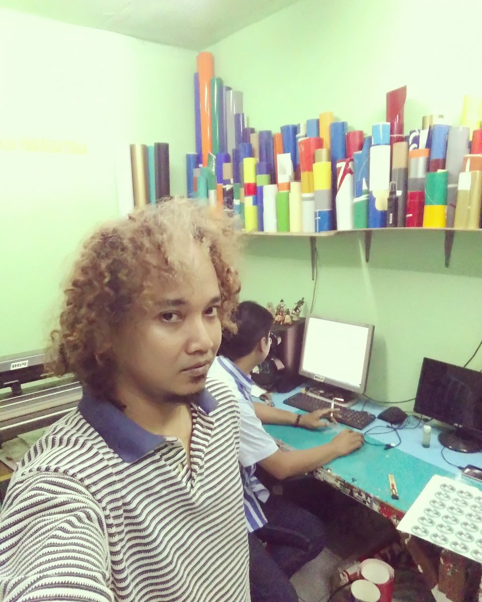 BNoiky's tweet photo. https://t.co/bzZT13SRXw #trotoar_eksplorasi #desaingrafis #artwork #graphicalproject #eksplorasi_prod #cuttingstickers #anycut #casmate https://t.co/HZDOKoYu3l