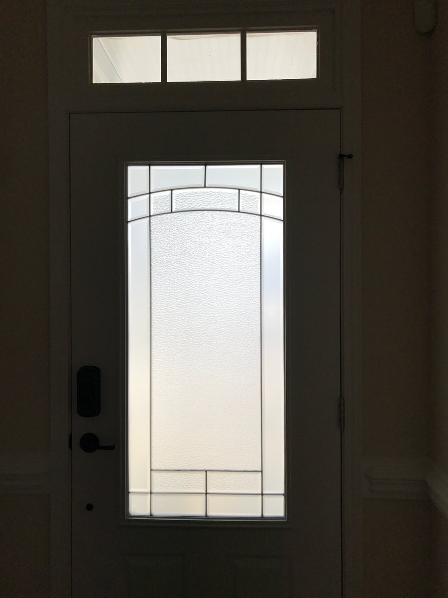 CharlotteTint's tweet photo. Want to enjoy the natural light and keep your privacy? 3M Fasara Films has the solution! #DustedCrystal #HomeWindowTinting #3MRemarkable https://t.co/faFLH6SVJe
