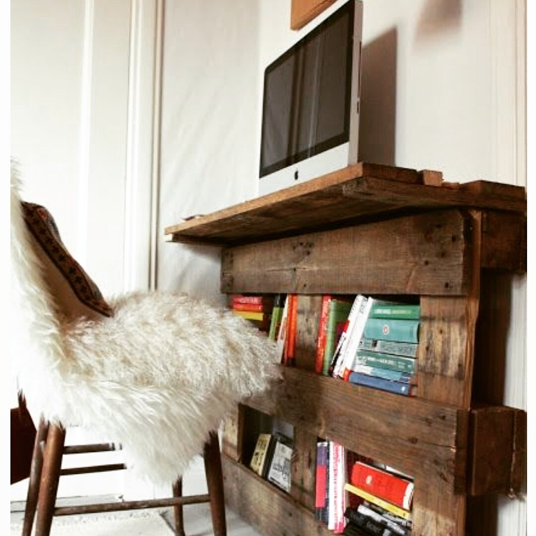 ePraktyk_pl's tweet image. "Cheap solution for ur office desk" #cheapsolution #FathersDay #designthinking #design #furniture #Ideas