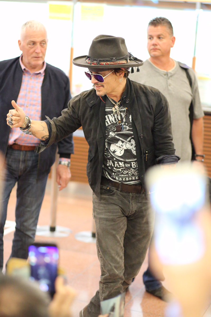 インチョキ堂 ジョニー デップ来日しました ジョニー デップ Johnnydepp パイレーツ オブ カリビアン Pirates Of The Caribbean Hanedaairport 羽田空港国際線旅客ターミナル