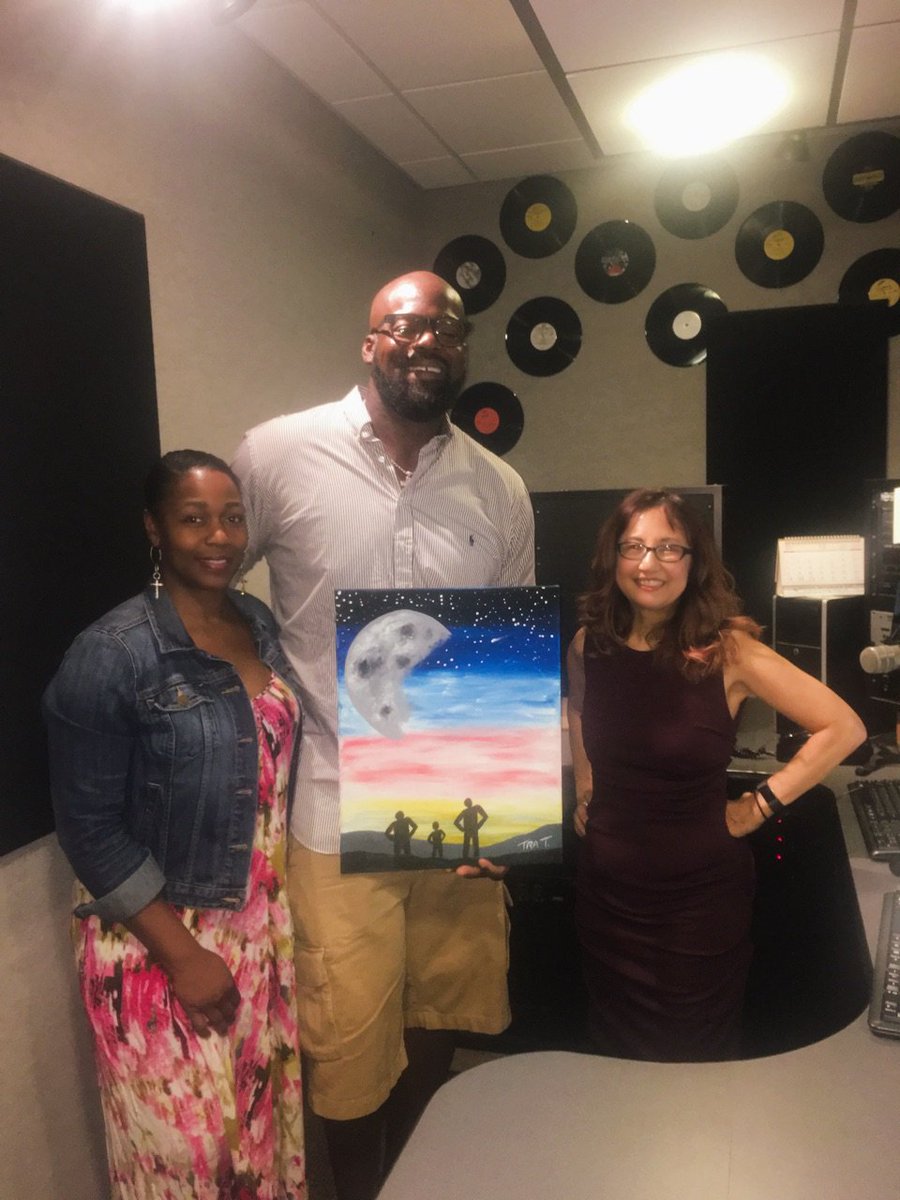 loraineballard's tweet photo. Fun interview former @Eagles #TraThomas & his lovely wife. Married 18yrs. Great chemistry https://t.co/95sAKCimKc. New biz @PPCherryHill https://t.co/mIJyFqG4aM