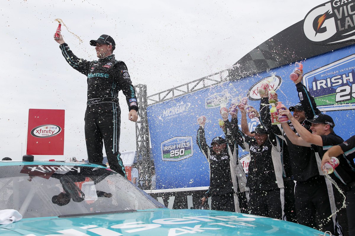 JoeGibbsRacing's tweet photo. #mondaymotivation - "Winning means you're willing to go longer, work harder, and give more than anyone else." https://t.co/6KYWvqF825