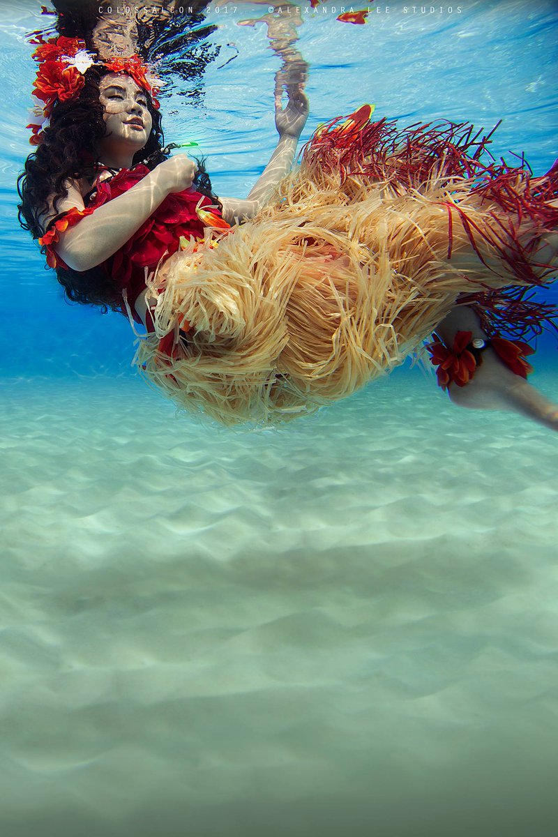 ALeeStudios's tweet photo. My favorite shoots while at #colossalcon was probably doing an underwater shoot for Dancing Imperials #Moana. More coming soon! https://t.co/nii5kughij