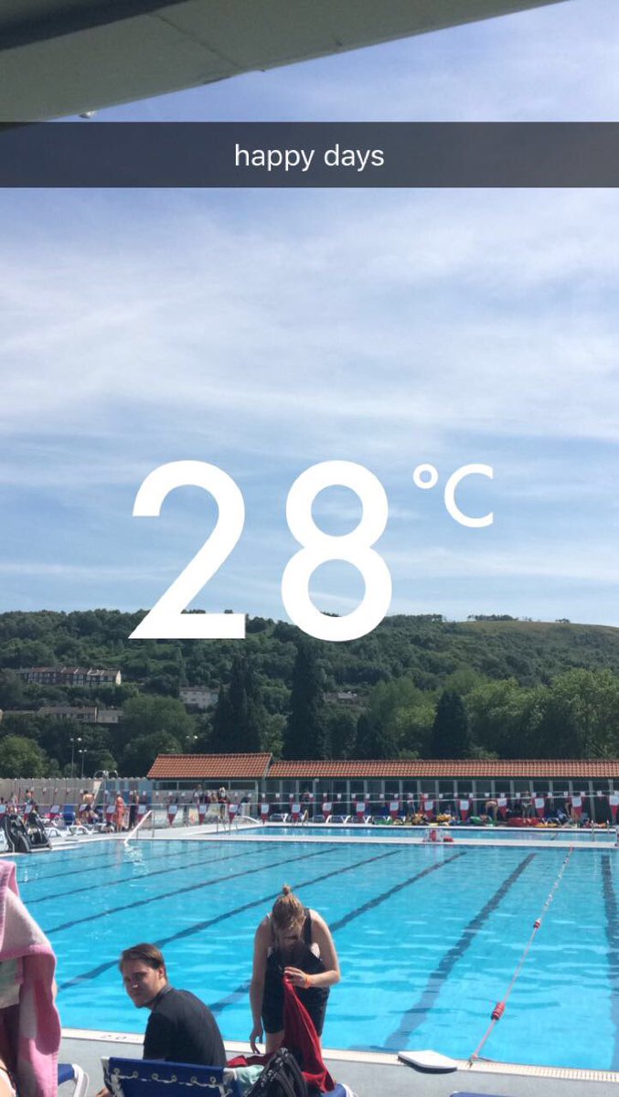 nunnflap's tweet photo. went to the outdoor pool in pontypridd today it was ballin https://t.co/UPbEzVtkuQ
