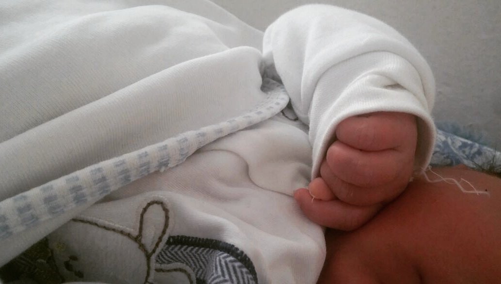 oğlumun hayata ilk tepkisi😀