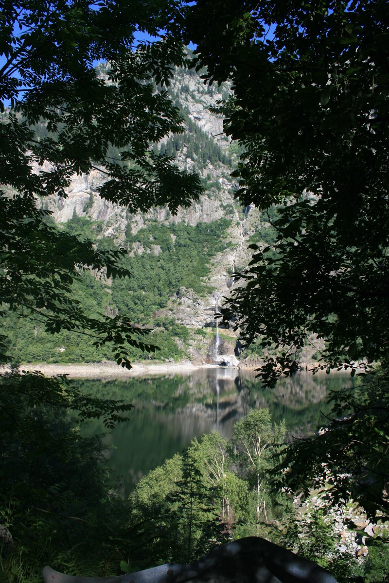 MaggioreChannel's tweet photo. #Trekking, #arrampicate, #escursioni e tante altre attività! Questo ed altro nel #ParcoNaturale nella #ValleAntrona! #antrona #lake #italy https://t.co/Qzm2eFl3vQ