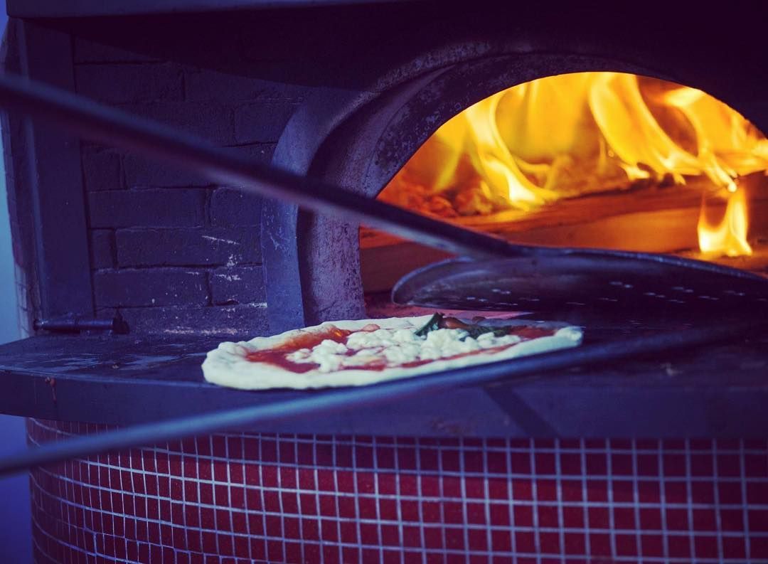 #TravelTips: Go hungry to <a href="/NaPizzaVillage/">NapoliPizzaVillage</a> in #Napoli #Italy. You haven't had pizza until you've had it here! <a href="/Italia/">Italia.it</a> buff.ly/2ssreDm