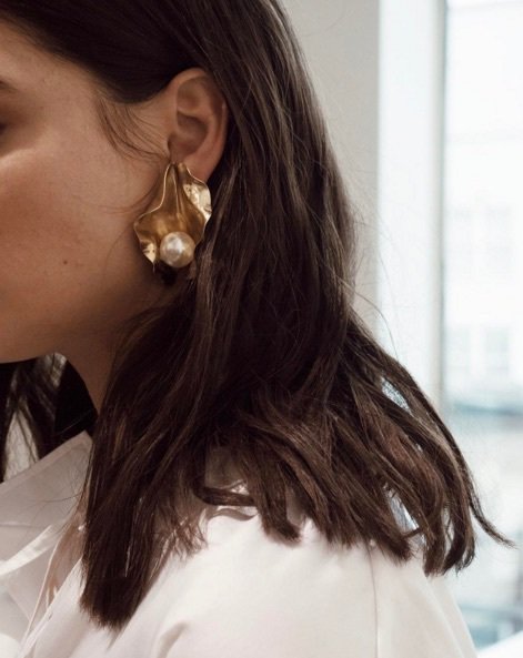 sassique's tweet photo. Golden leaf #earrings #accessories https://t.co/TAdMIdODdE https://t.co/9YIuXujqc7