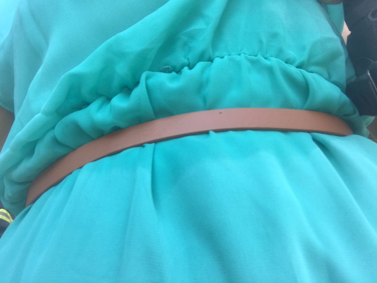 NhaReports's tweet image. Sweating through my clothes. #heatisreal @GoodDaySac 😰😰😰 Keep your pets out of the car.