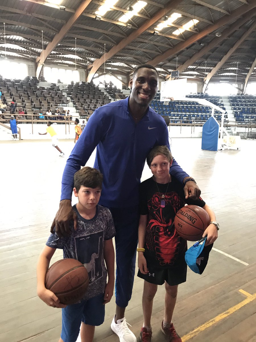 Great to meet Ian in Cotonou, Benin.Really contributing to basketball in a meaningful way. <a href="/ianmahinmi/">Ian Mahinmi</a> <a href="/NBA/">NBA</a>