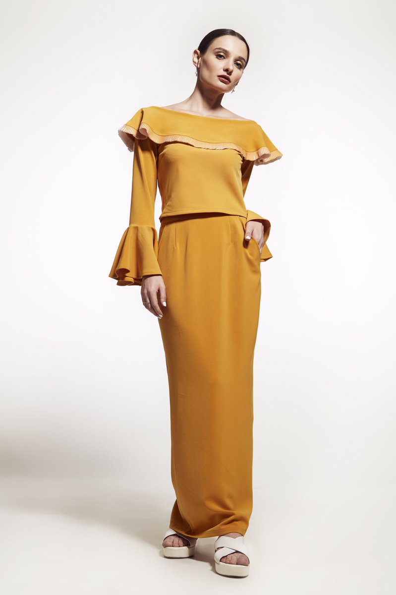 soleil_atelier's tweet photo. In a mood for some Mustard ?
Shop now!#flow #ss17 #luxury #readytowear 
Mail us on Soleilatelier@gmail.com for a custom fit. https://t.co/7hNbd5qqDy