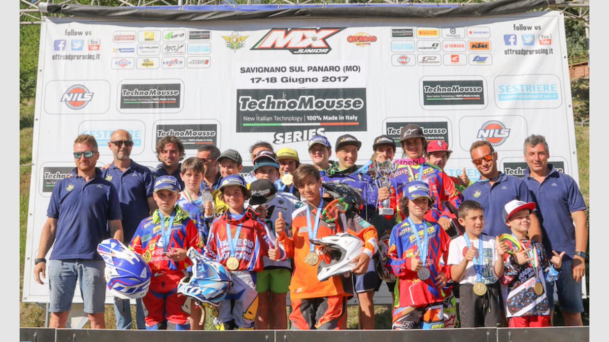 Let's Go obbiettivo raggiunto!! Ora tutti alle finali MXJ #Zanchi @razzini_pietro #Capuzzo #Palanca #FiammeOro <a href="/AirohHelmet/">Airoh</a> <a href="/poliziadistato/">Polizia di Stato</a>