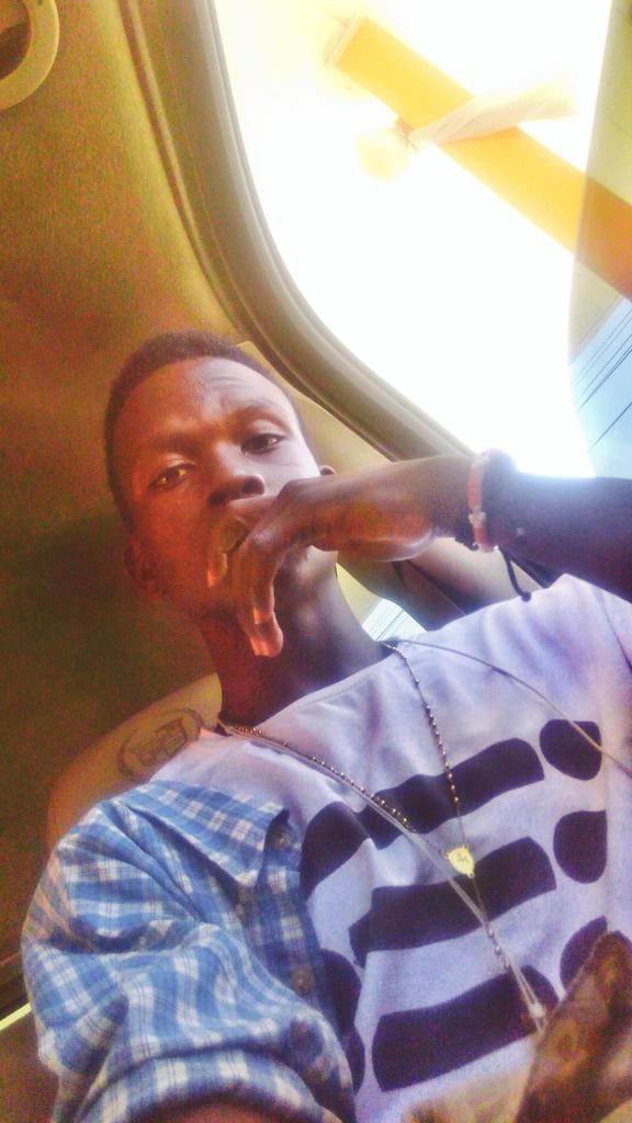 KuzzyDj's tweet photo. @DjKuzzy on my way to the studio 
🔈🔈🌠🌠🌠🔥🔥🔥🔥
#ManOnFire https://t.co/7T6UhTKMJZ