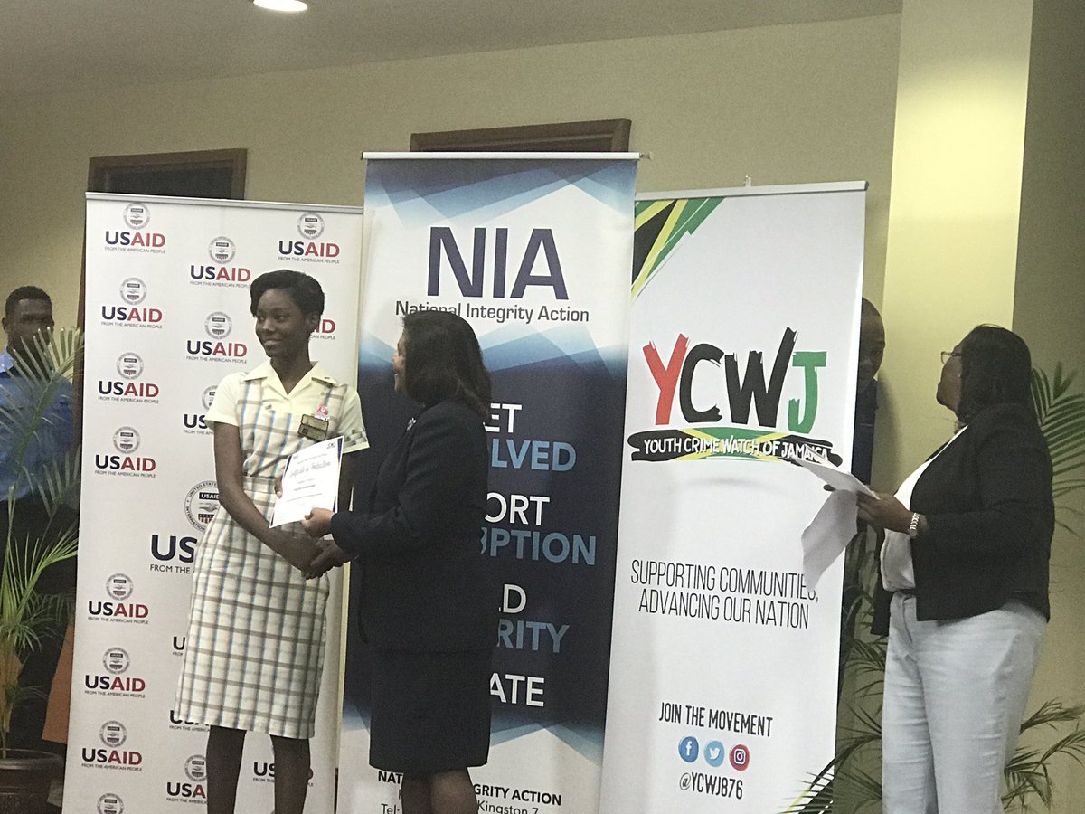 ycwj876's tweet photo. #CamperdownHigh #IntegrityAmbassadors receive their certificates from Chief Justice McCalla #IntegrityPays @niajamaica 🙌🏾🙌🏾 https://t.co/wMb8Nw9fmS