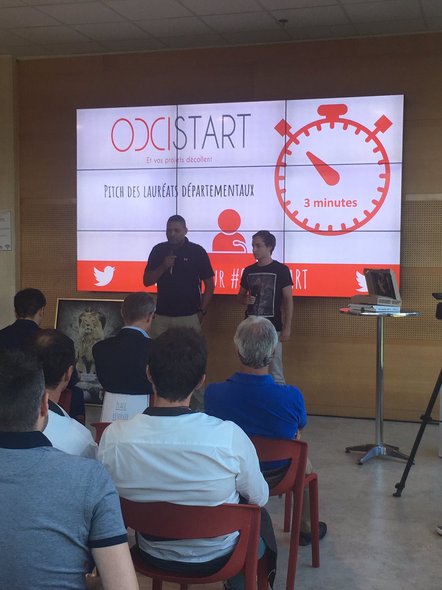 On passe au #rugby avec la startup Good Game Rugby qui vient pour transformer l'essai à la finale #occistart 🏉