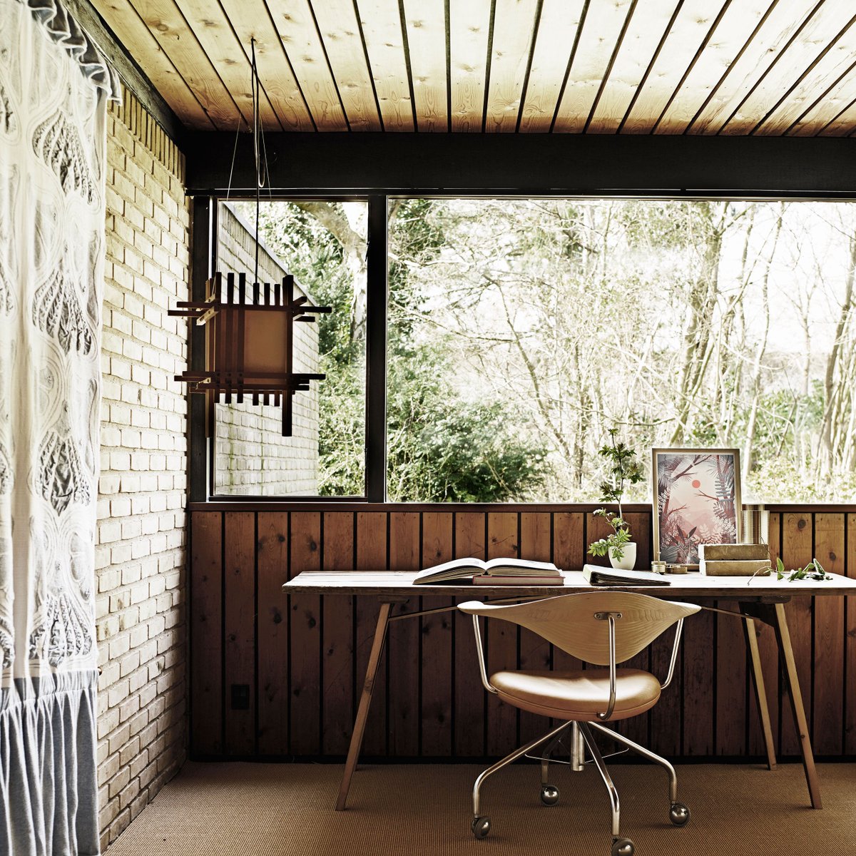 From a window seat to a workspace: make the most of a room with view with our 11 inspirational ideas buff.ly/2tFSRIe