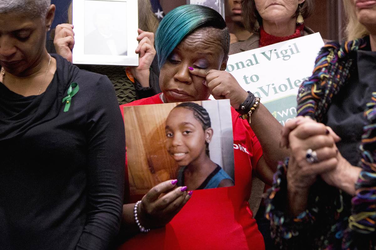 TheLastWord's tweet photo. Nearly 1,300 children are killed by guns each year, study finds https://t.co/yplZnG66e0 https://t.co/MGfJXbfUPl