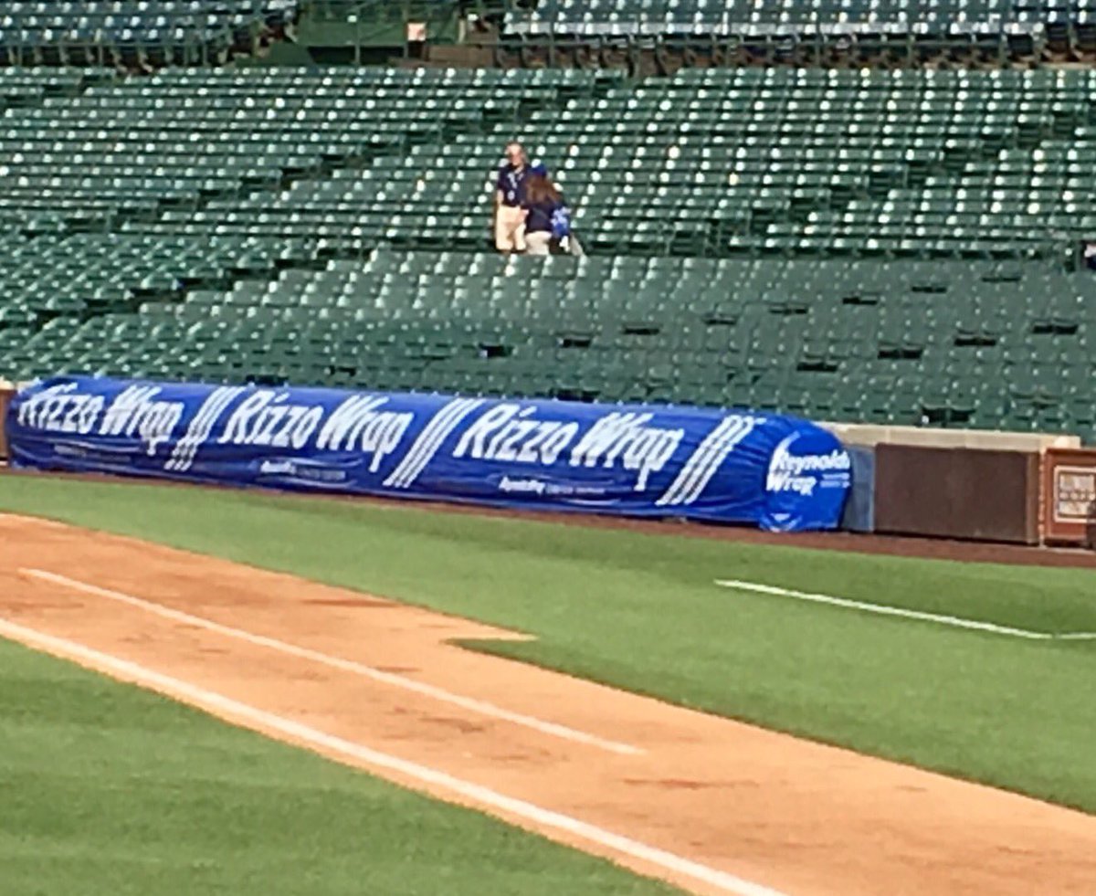 We spy something different at Wrigley! <a href="/ARizzo44/">Anthony Rizzo</a>