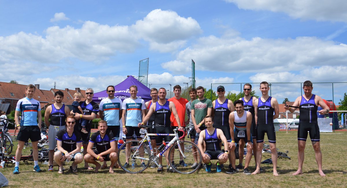 rene_mat's tweet photo. 1/8 triatlon roeselare met #accenture https://t.co/OQjBC5u67C