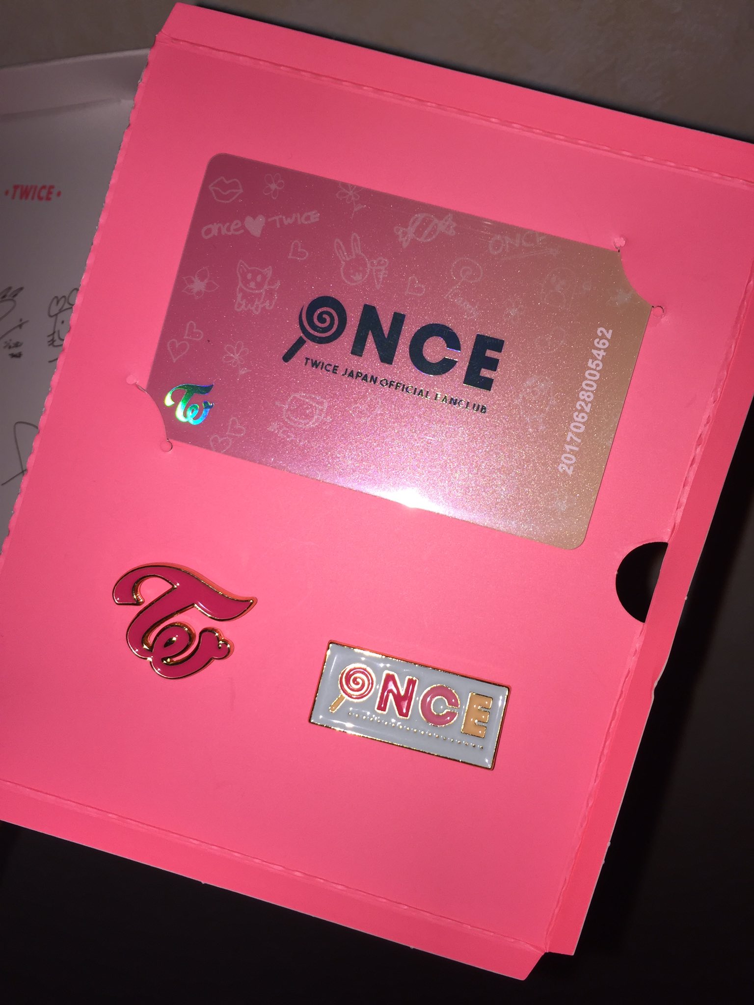 TWICE ファンクラブ バッヂ