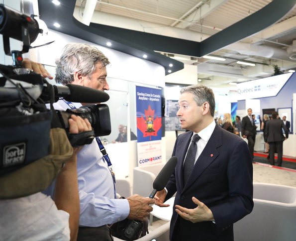 CanadaTrade's tweet photo. Promoting Canadian #aerospace #innovation and #tech at #PAS17 #PAS17Cda @salondubourget @TCS_SDC @invest_canada @AIAC_news https://t.co/Lftn2mAezk