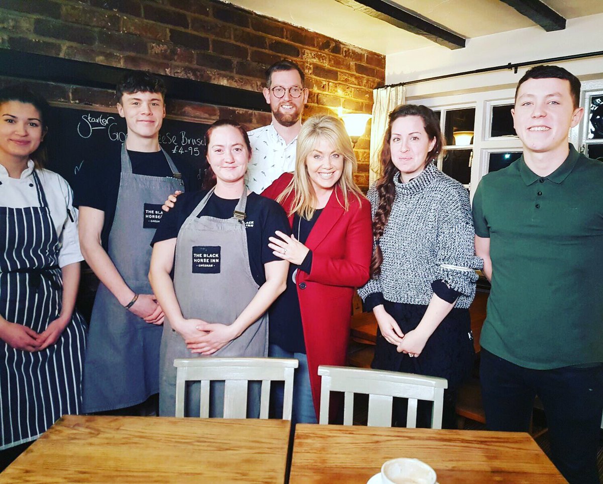 Tomorrow ch4 4pm - you may recognise certain pub 😁<a href="/LucyAlexanderTV/">Lucy Alexander</a> #bestofbothworlds #publife #funtimes #localpub #chesham #buckinghamshire