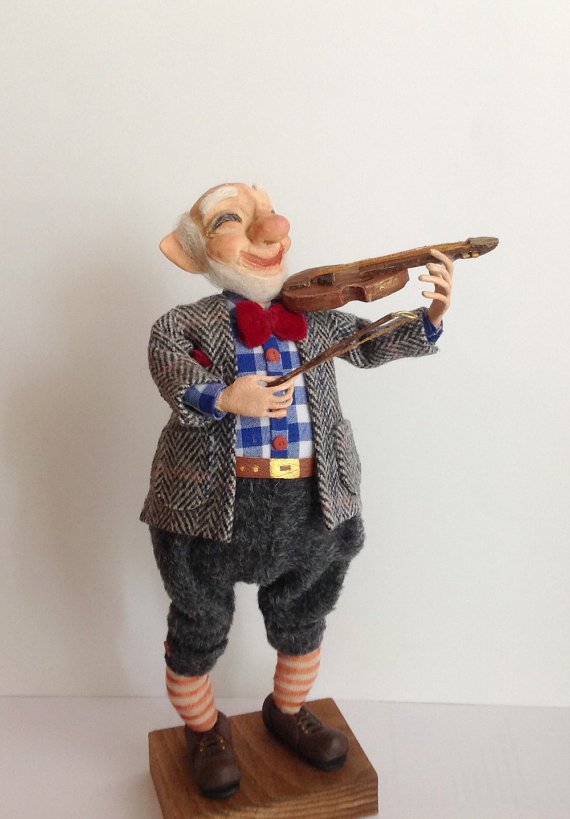 Natashaartdolls's tweet photo. https://t.co/g4zGSEm6HO #Artdoll #Paperclaydoll #Interiordoll #Collectingdoll #OOAK #Artclaydoll #violinistdoll #MusicMonday https://t.co/lMSOjt9OE8