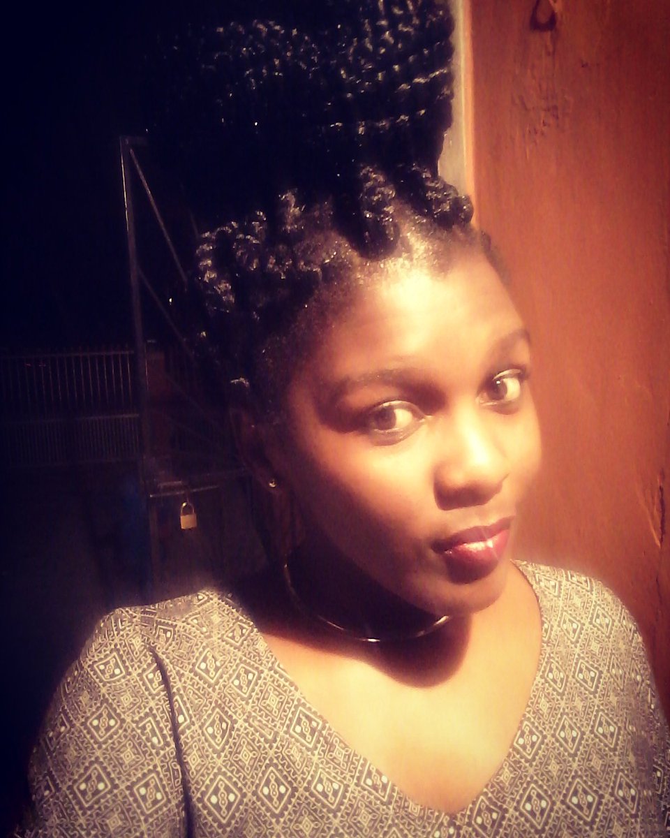 sheisnaledi's tweet image. Always been a member of the #BoxBraidsGang Throw🔙on a Monday cause is wareva 👅✌🔥💯